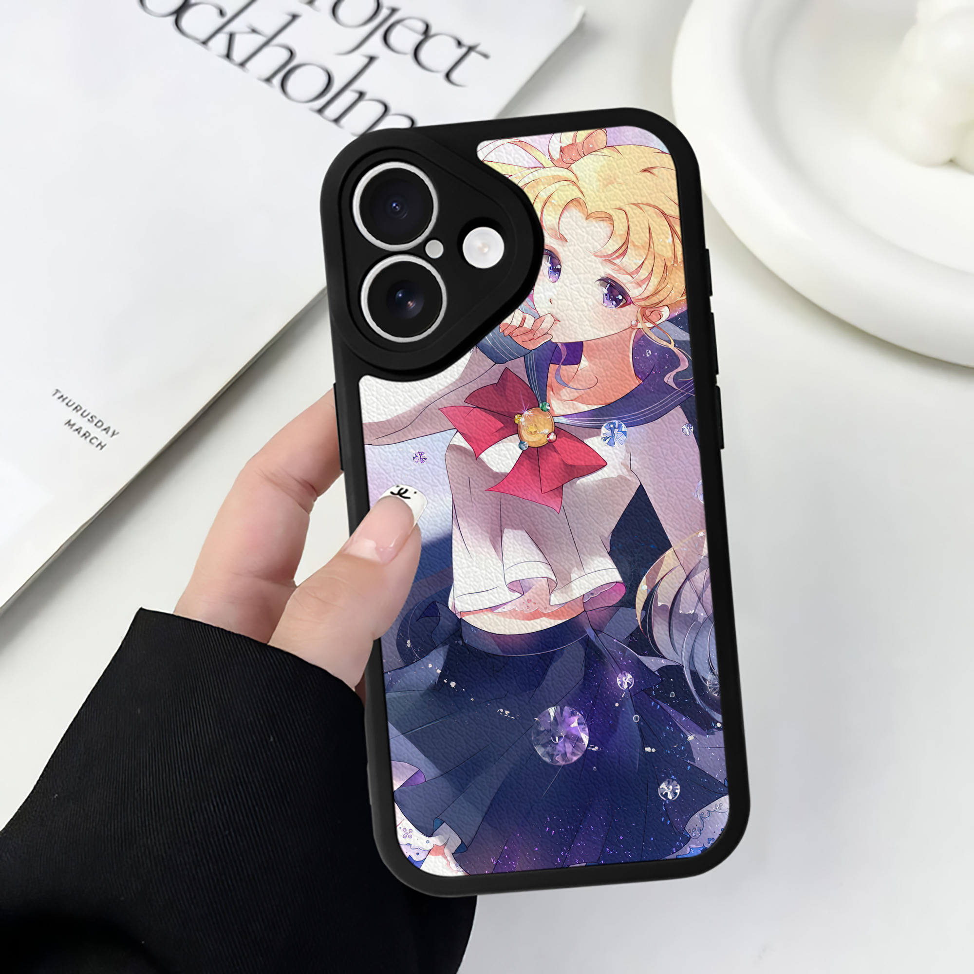 （画像用） 美少女戦士セーラームーン Sailor Moon 【iPhone 16シリーズ対応】シリコンスマホケース（レザー調） 材質：シリコン